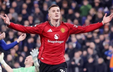 Defeating Everton, MU returns to the Premier League top 4