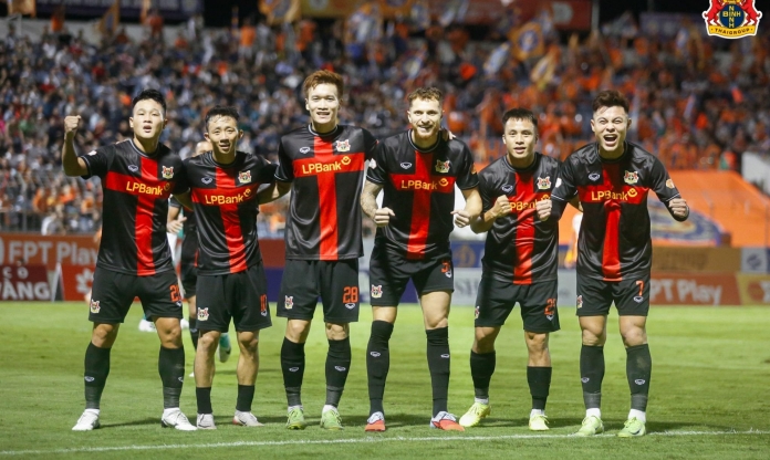 BXH vòng 4 V-League 2025/26: Ninh Bình đòi lại ngôi đầu, nhà ĐKVĐ trượt dài