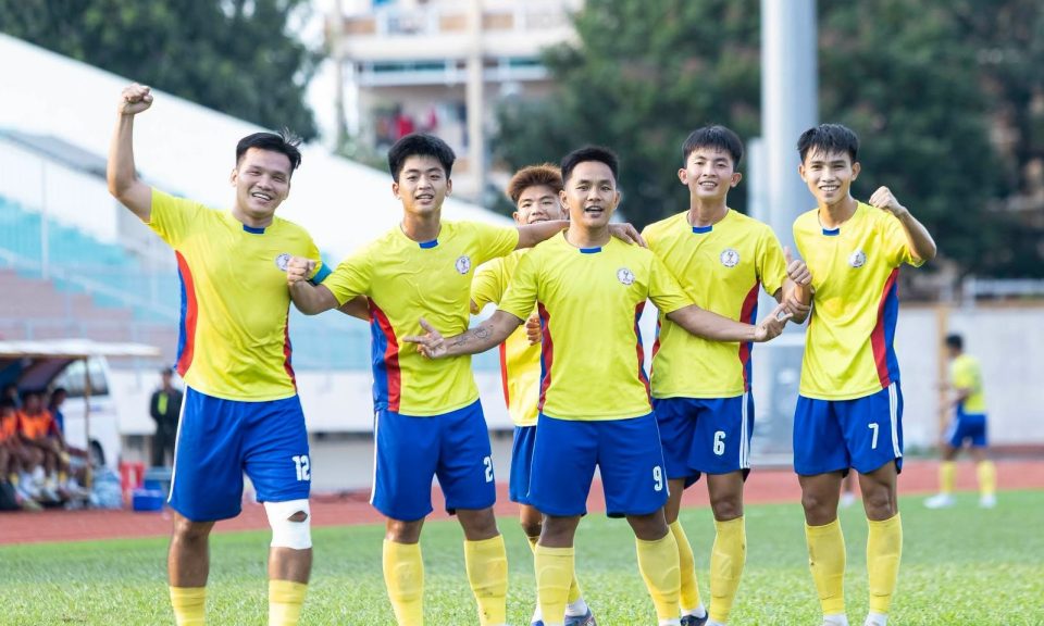 Tin nóng bóng đá Việt hôm nay 28/10: Chủ tịch FIFA chúc mừng CLB nữ TP.HCM; FC Seoul tung đội hình mạnh nhất đấu Thể Công Viettel - Ảnh 3.