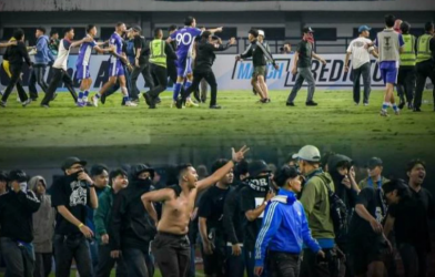 Indonesian fans caused chaos again during the AFC Cup 2 match