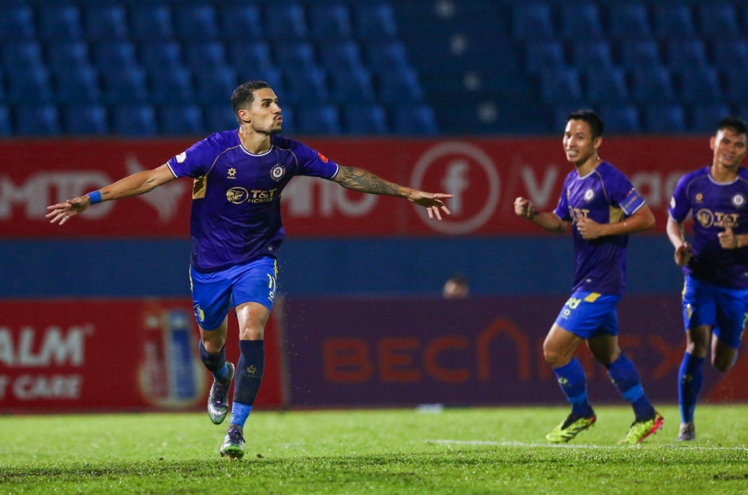 Brazilian naturalized star directly targets the Vietnam national team after scoring