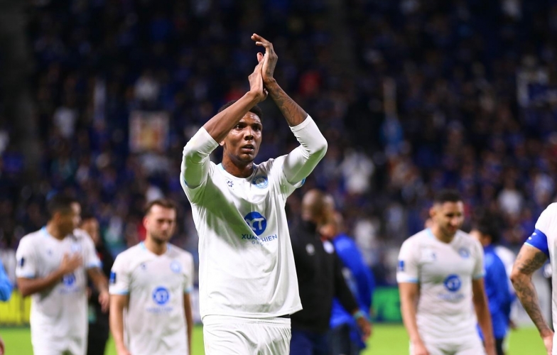 The tallest striker in the world scored a consolation goal for Nam Dinh on Japanese soil