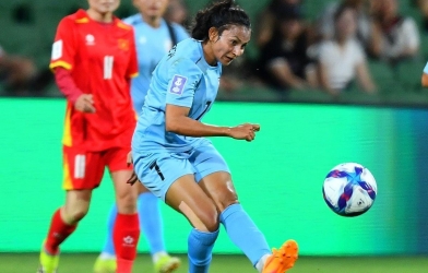 AFC honors an Indian player after defeat to Vietnam