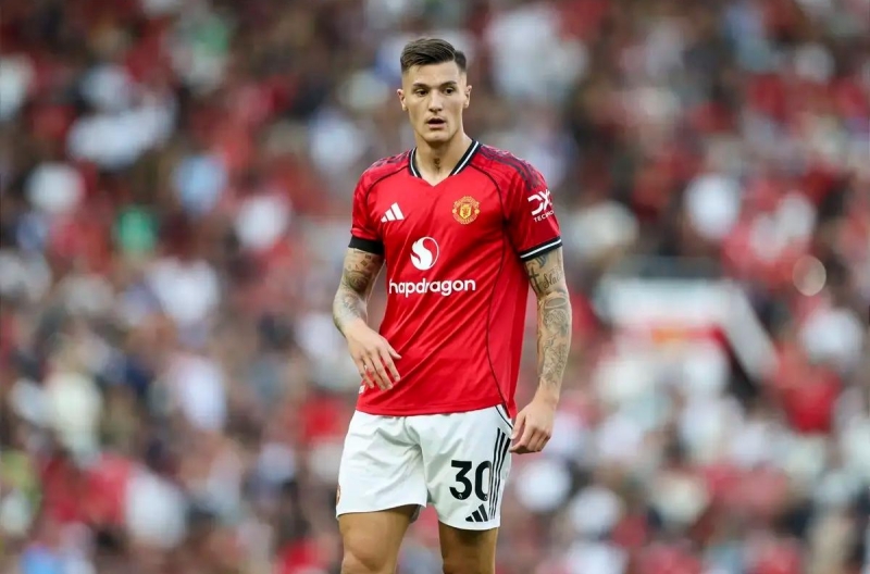 Manchester United united in defending Benjamin Sesko