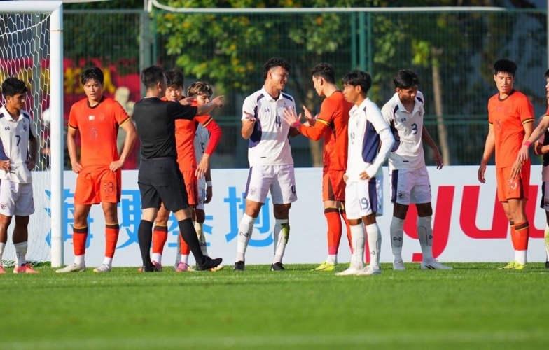 Thailand’s coach frustrated with referees in match against China