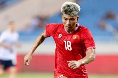 Former Vietnam national team striker officially departs from CA TP.HCM