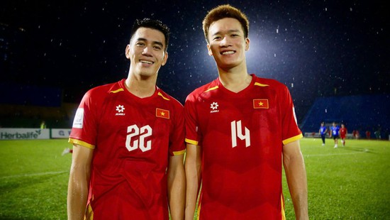 Coach Kim Sang Sik intends to rest Tiến Dũng and Hoàng Đức.