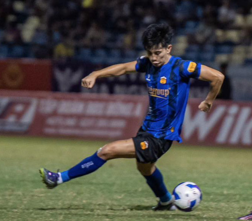 "Ngọc thô" của bầu Đức tỏa sáng, HAGL vẫn khó khăn trụ hạng - Ảnh 1.