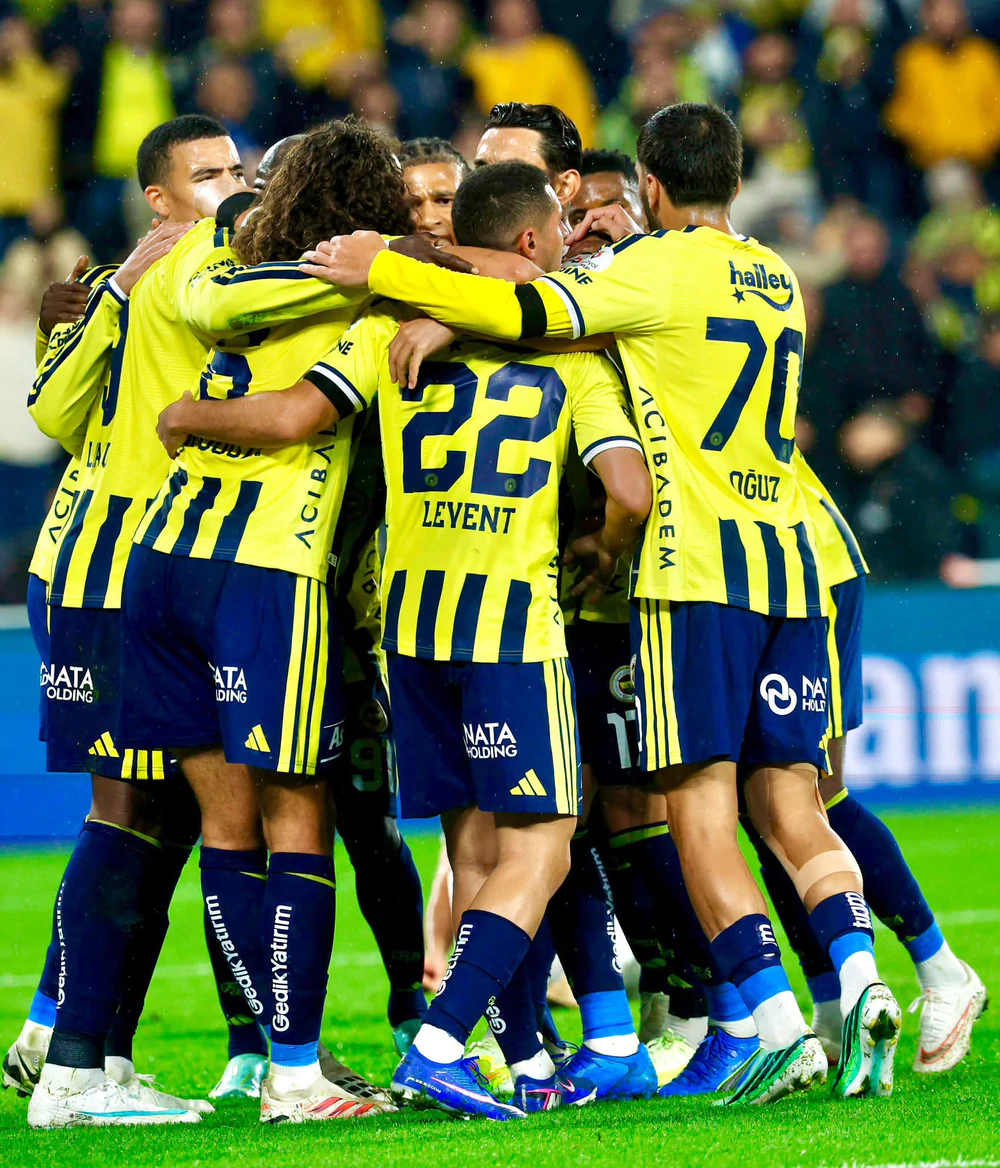 Nhận định Fenerbahce vs Slavia Prague 23h45 ngày 20/10, Champions League 2026-27 - Ảnh 1. Nhận định Fenerbahce vs Slavia Prague 23h45 ngày 20/10, Champions League 2026-27 - Ảnh 1.