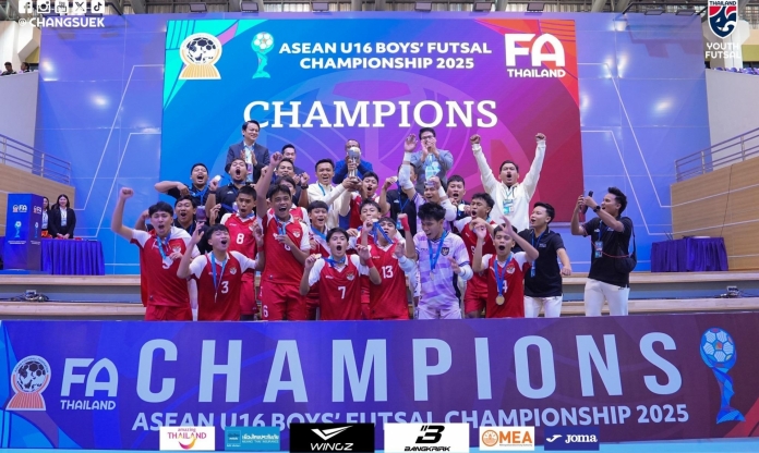 CĐV Indonesia phấn khích khi đội nhà vô địch giải Đông Nam Á