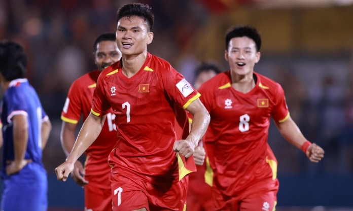 AFC vinh danh 1 cầu thủ ĐT Việt Nam sau trận thắng Nepal