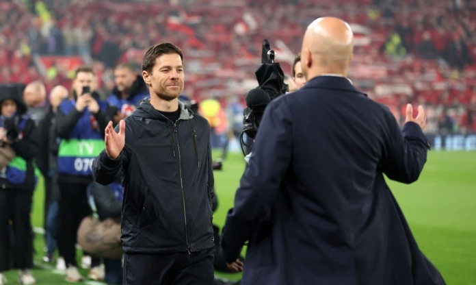 Xabi Alonso từ chối ông lớn nước Pháp