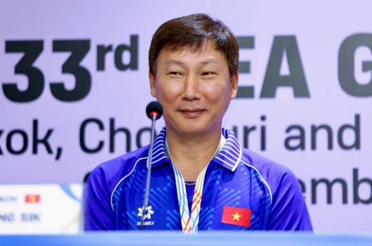 Coach Kim Sang-sik surprises with Vietnam's 'super sub'