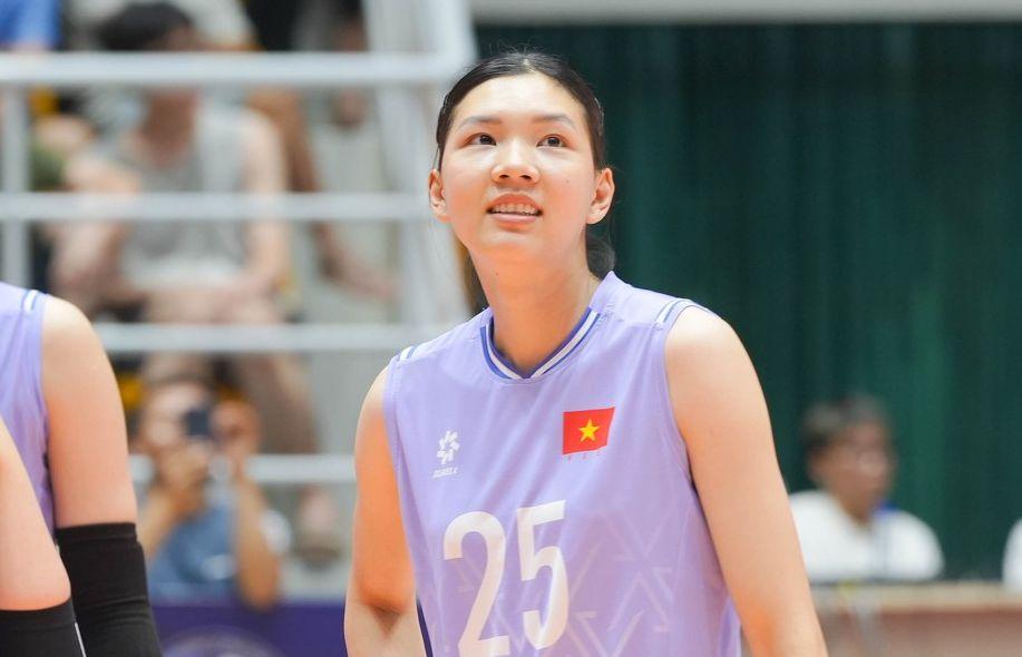 Outside hitter Bích Thủy has traveled to Japan to compete.