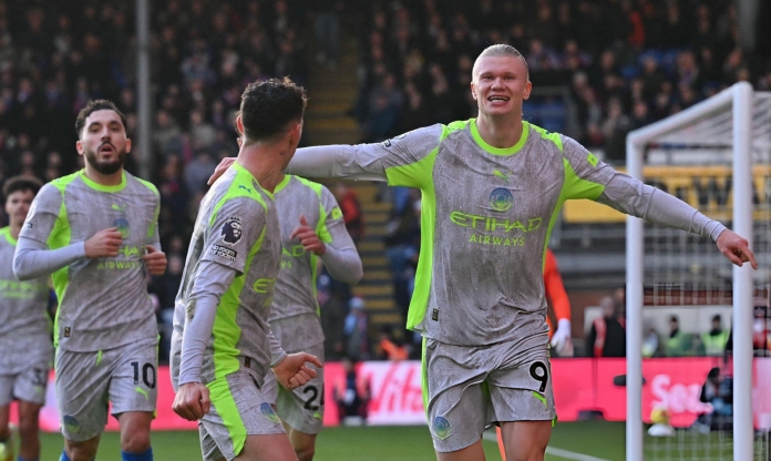 Haaland lại ghi bàn, Man City áp sát ngôi đầu của Arsenal