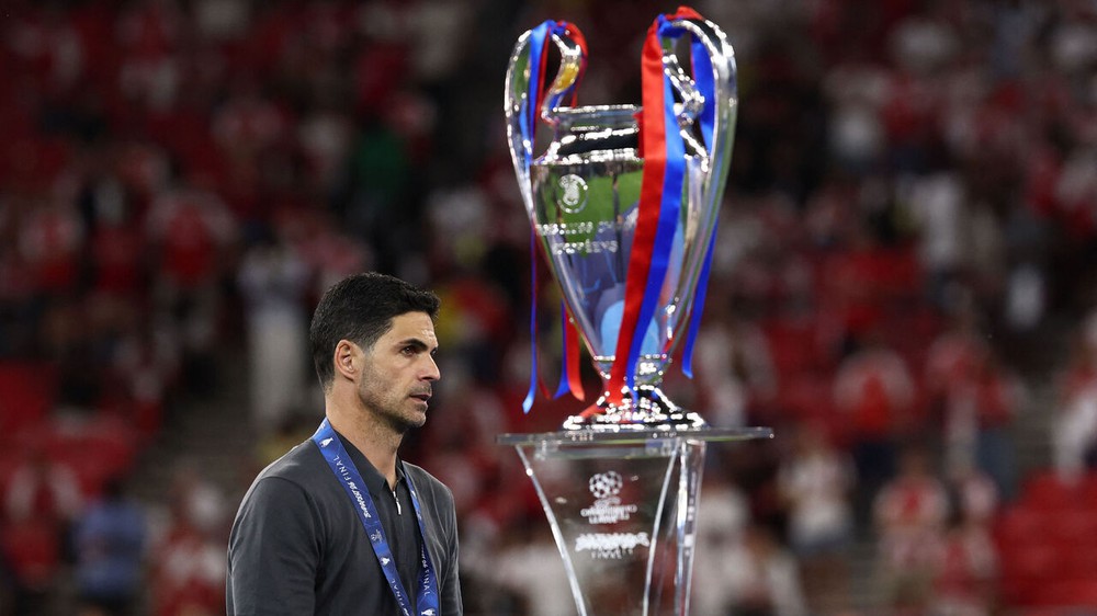 Arteta vẫn chỉ là học trò của Enrique - Ảnh 1. Arteta vẫn chỉ là học trò của Enrique - Ảnh 1.