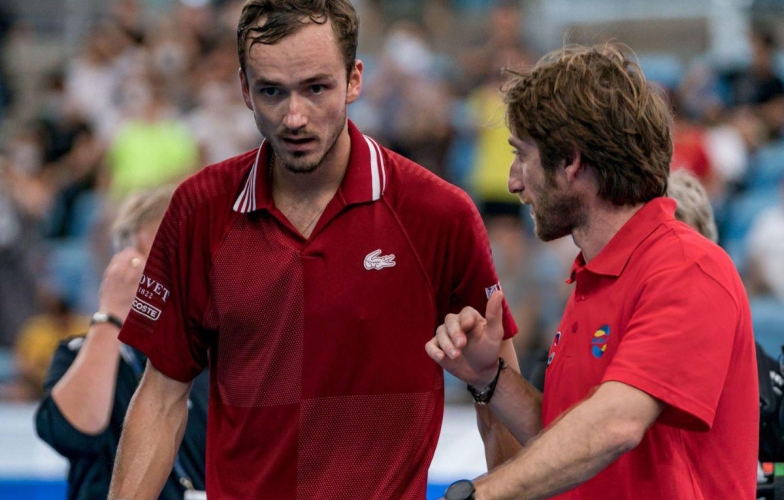 Medvedev reveals the reason behind parting ways with his longtime coach