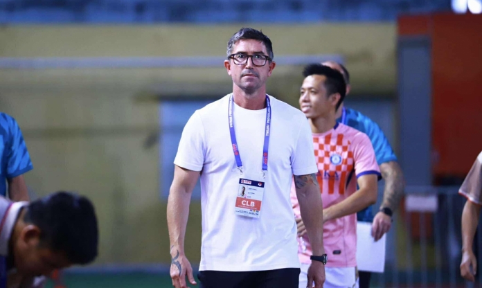 HLV Harry Kewell không hài lòng với 1 điều tại Việt Nam