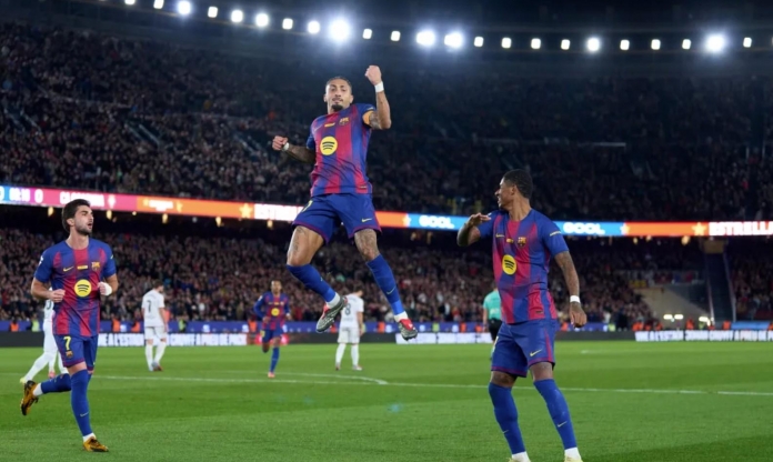 Raphinha lập cú đúp, Barca bỏ xa Real Madrid 7 điểm ở La Liga