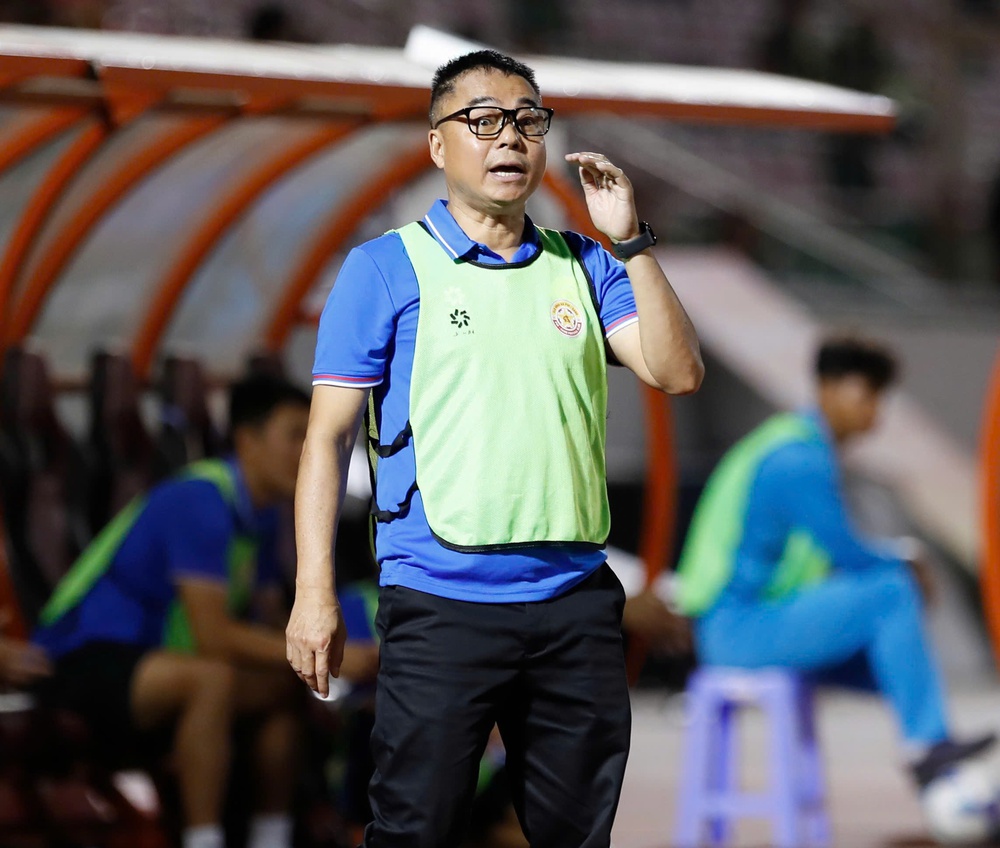 Bóng lăn trong tuần: Thay tướng, mà chưa đổi được vận - Ảnh 1.