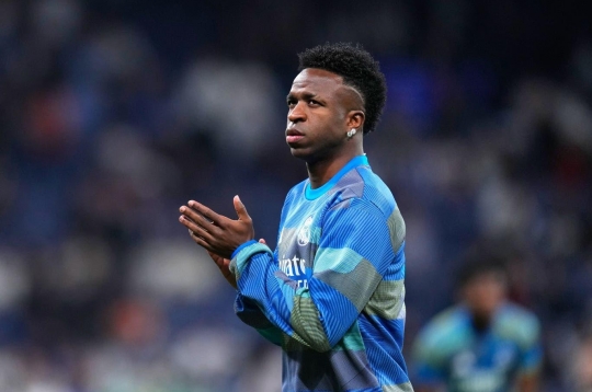 Real Madrid fans do something special for Vinicius