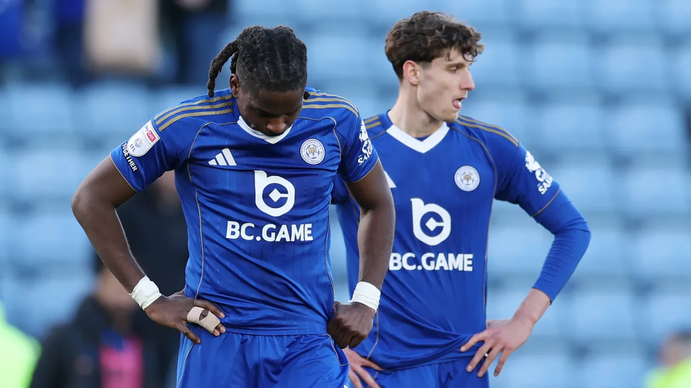 CLB Anh đứng trước nguy cơ xuống hạng Ba, 10 năm sau chức vô địch Premier League - Ảnh 1.