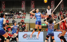 How has Vietnam's top female volleyball opposite hitter performed excellently in the world's top 5 volleyball scene?