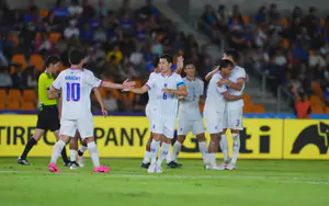 Hot sports news on the evening of August 8: A disastrous scenario awaits Thailand's national team; Coach Kim Sang Sik breaks two records