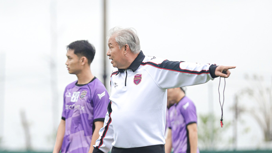 Coach Đặng Trần Chỉnh &#39;heals&#39; Becamex TPHCM
