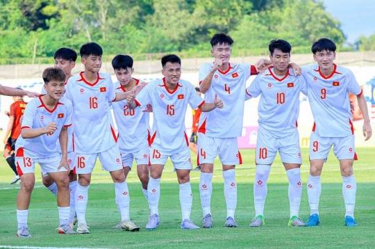 Vietnam's national team, despite winning 14-0, still faces the possibility of elimination from the group stage.