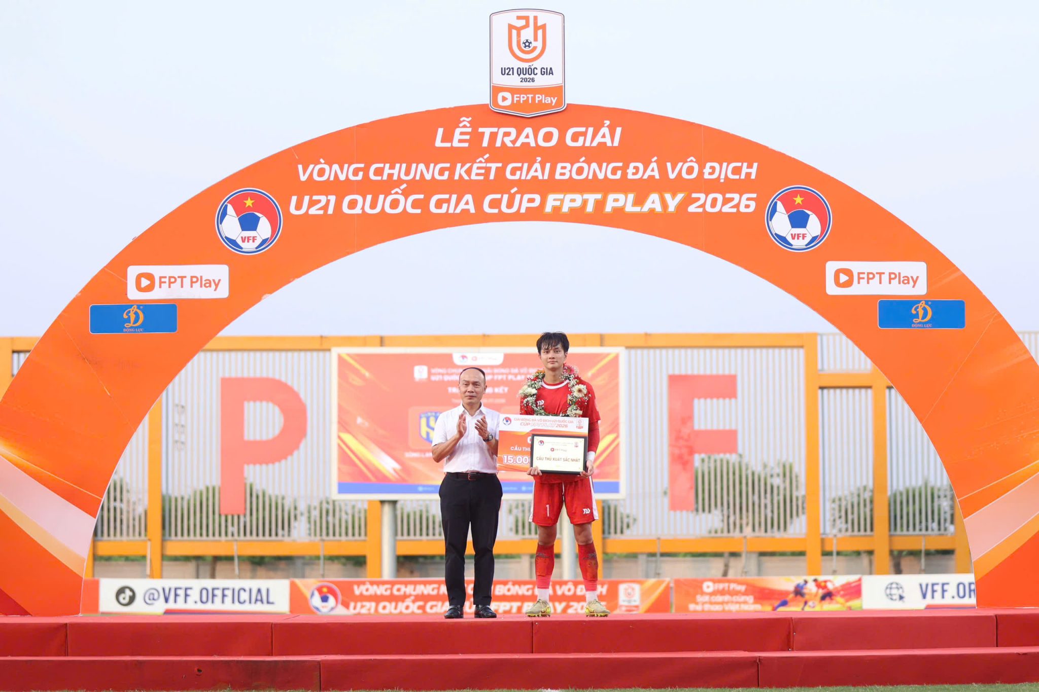 Tin nóng bóng đá Việt hôm nay 26/7: Thầy trò HLV Kim San Sik trở lại sân tập; U23 Việt Nam hội quân chuẩn bị cho Asiad - Ảnh 3. Tin nóng bóng đá Việt hôm nay 26/7: Thầy trò HLV Kim San Sik trở lại sân tập; U23 Việt Nam hội quân chuẩn bị cho Asiad - Ảnh 3.