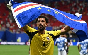 Brokers are inviting Vietnamese clubs to Vietnamese clubs for a Cape Verde goalkeeper. Verde goalkeeper