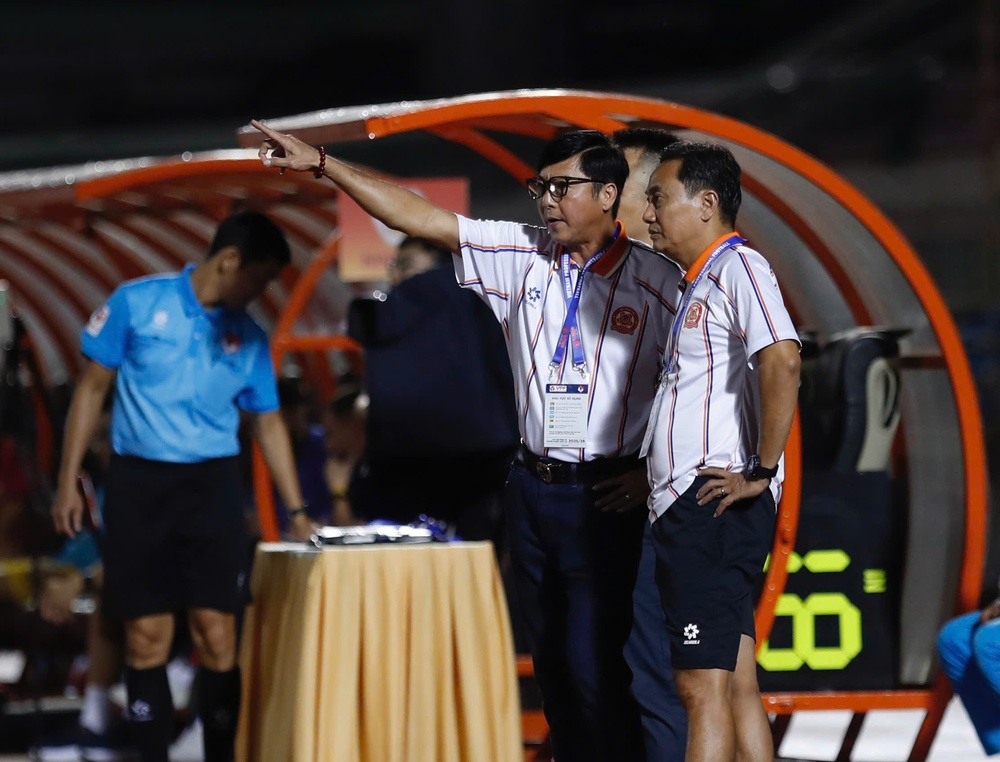 HLV Lê Huỳnh Đức nhận trách nhiệm, CLB Công an TP.HCM trước mùa giải không danh hiệu - Ảnh 2.