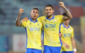 Hoàng Hên and Hanoi FC exert pressure on Ninh Bình Club