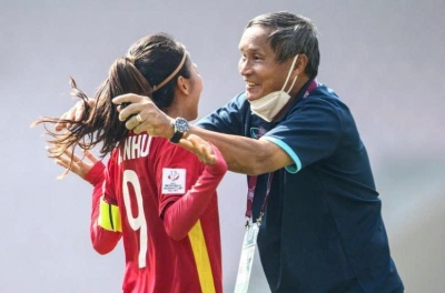 Who can replace "Father" Chung in the Vietnam women's national team?