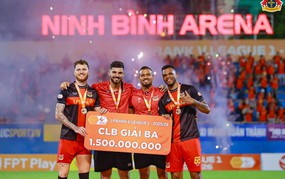 Hot Vietnamese football news today 8/6: Tai Loc plans to team up with Xuan Son on the Vietnam national team.