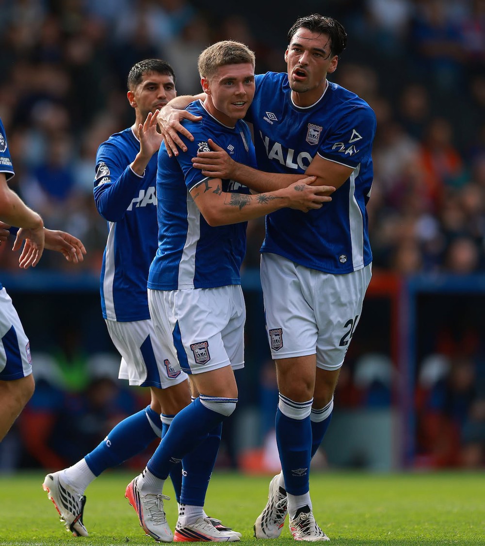 Nhận định Ipswich vs Nottingham Forest 02h00 ngày 24/10, vòng 8 Premier League 2026-27 - Ảnh 1. Nhận định Ipswich vs Nottingham Forest 02h00 ngày 24/10, vòng 8 Premier League 2026-27 - Ảnh 1.