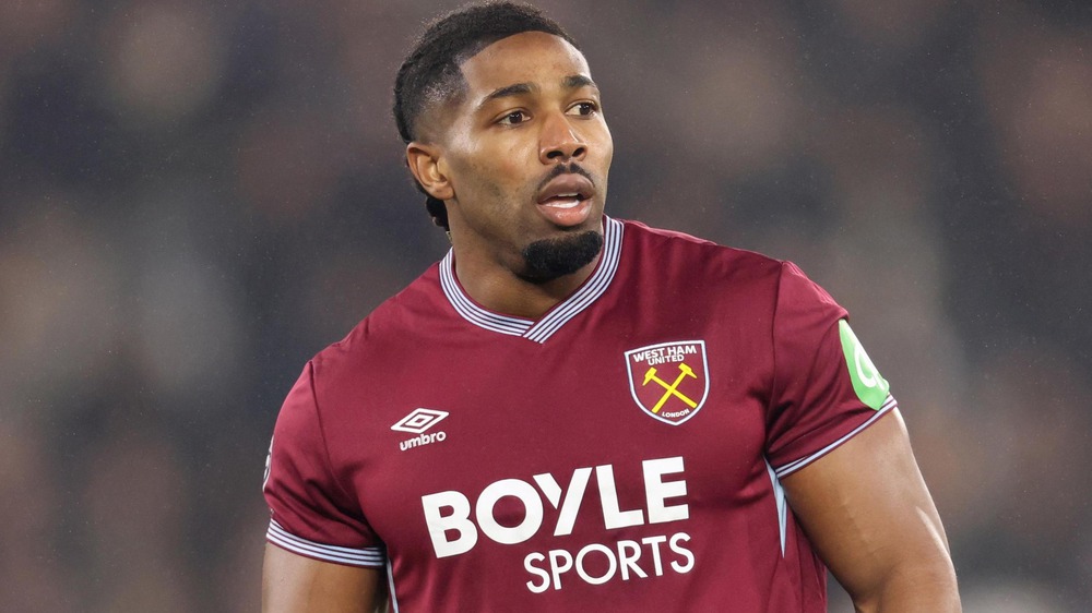 Hy hữu sao Ngoại hạng Anh bị HLV trưởng cấm... tập tạ - Ảnh 1. Hy hữu sao Ngoại hạng Anh bị HLV trưởng cấm... tập tạ - Ảnh 1.