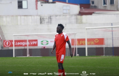 The V-League champion unexpectedly undergoes a trial at a new club