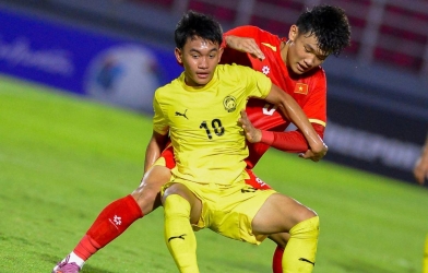 Malaysian fans reacted strongly after losing 0-3 to Vietnam in the ASEAN final.