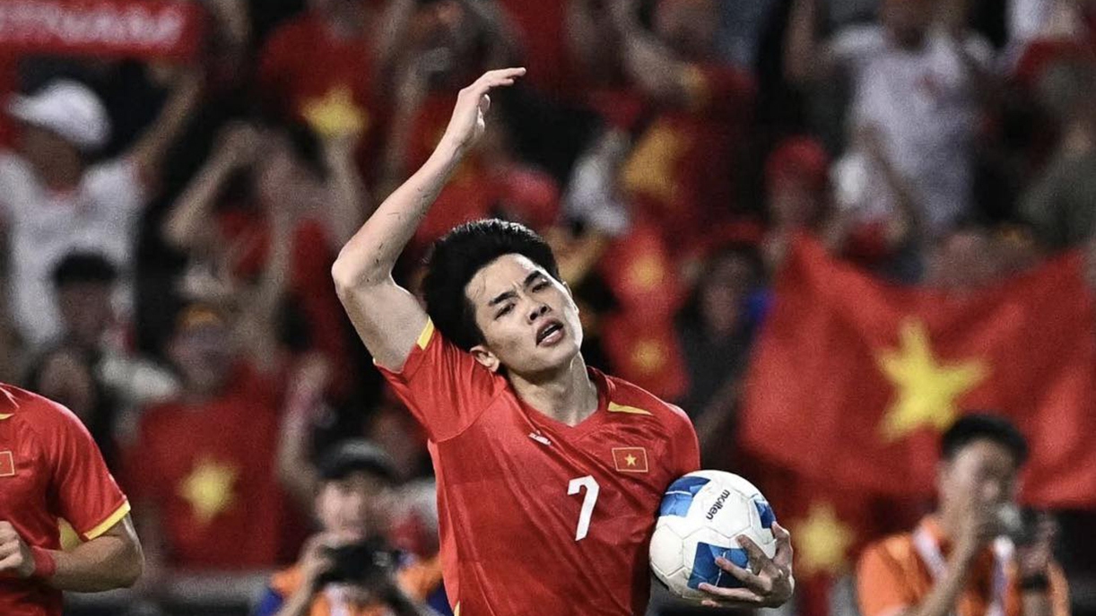 Fanpage của FIFA nói 5 từ về ngôi sao U22 Việt Nam ghi bàn ở chung kết SEA Games 33