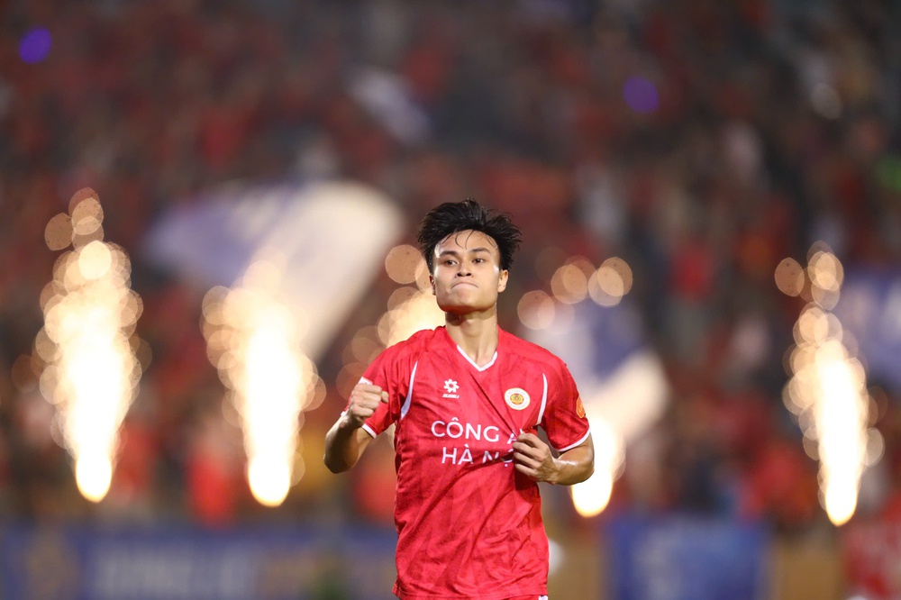 HAGL đuối hơi, áp lực phả sát gáy - Ảnh 2.