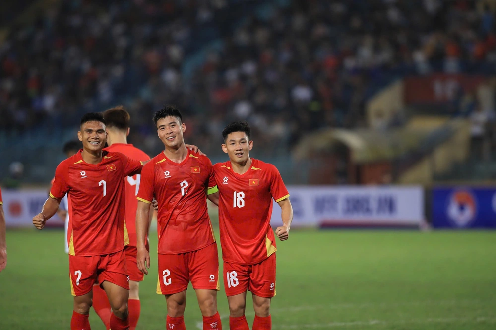 Cầu thủ Hà Nội FC đồng loạt ghi điểm ở đội tuyển Việt Nam - Ảnh 2.