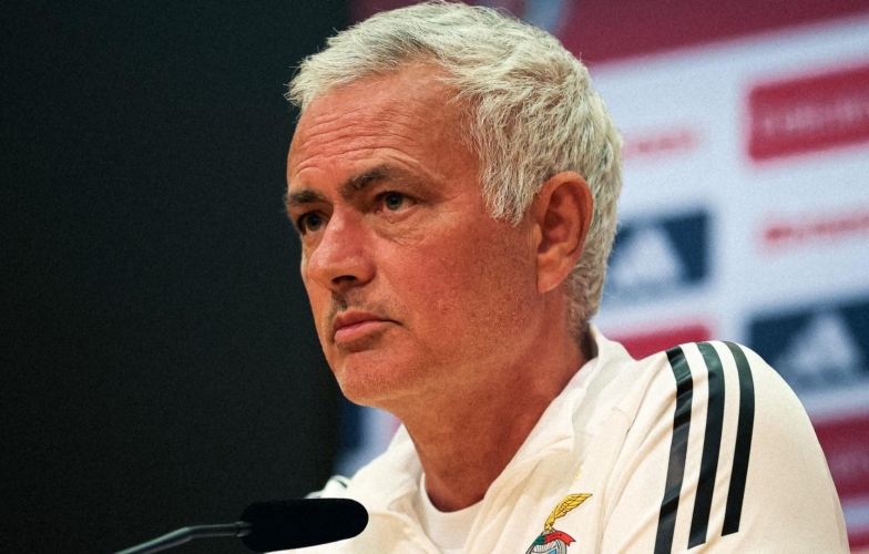 Mourinho expressed deep frustration after suffering a heavy 0-3 defeat.
