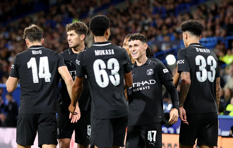 Manchester City easily defeated Huddersfield