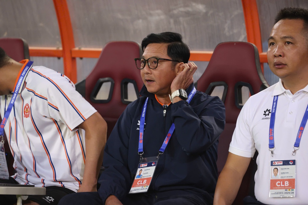 Đình Bắc che mờ Tiến Linh, HLV Lê Huỳnh Đức hứng chịu áp lực - Ảnh 3.