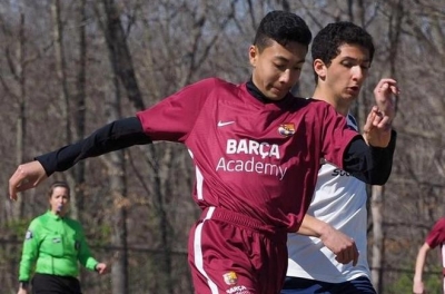 A 1.92m tall overseas Vietnamese player, formerly from Barca, joins a Thai football club.