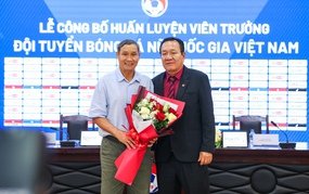The reason VFF chose coach Hoang Van Phuc to replace Mr. Mai Duc Chung revealed