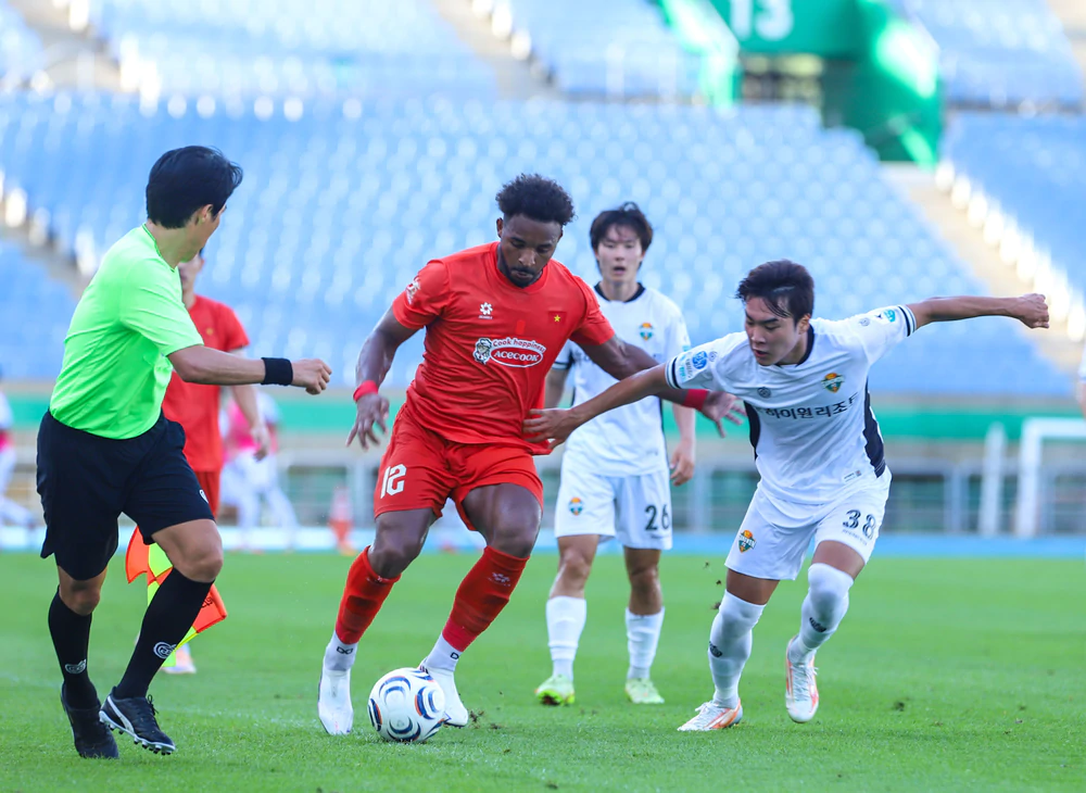Đội tuyển Việt Nam yên tâm hàng công trước thềm ASEAN Cup 2026 - Ảnh 1. Đội tuyển Việt Nam yên tâm hàng công trước thềm ASEAN Cup 2026 - Ảnh 1.