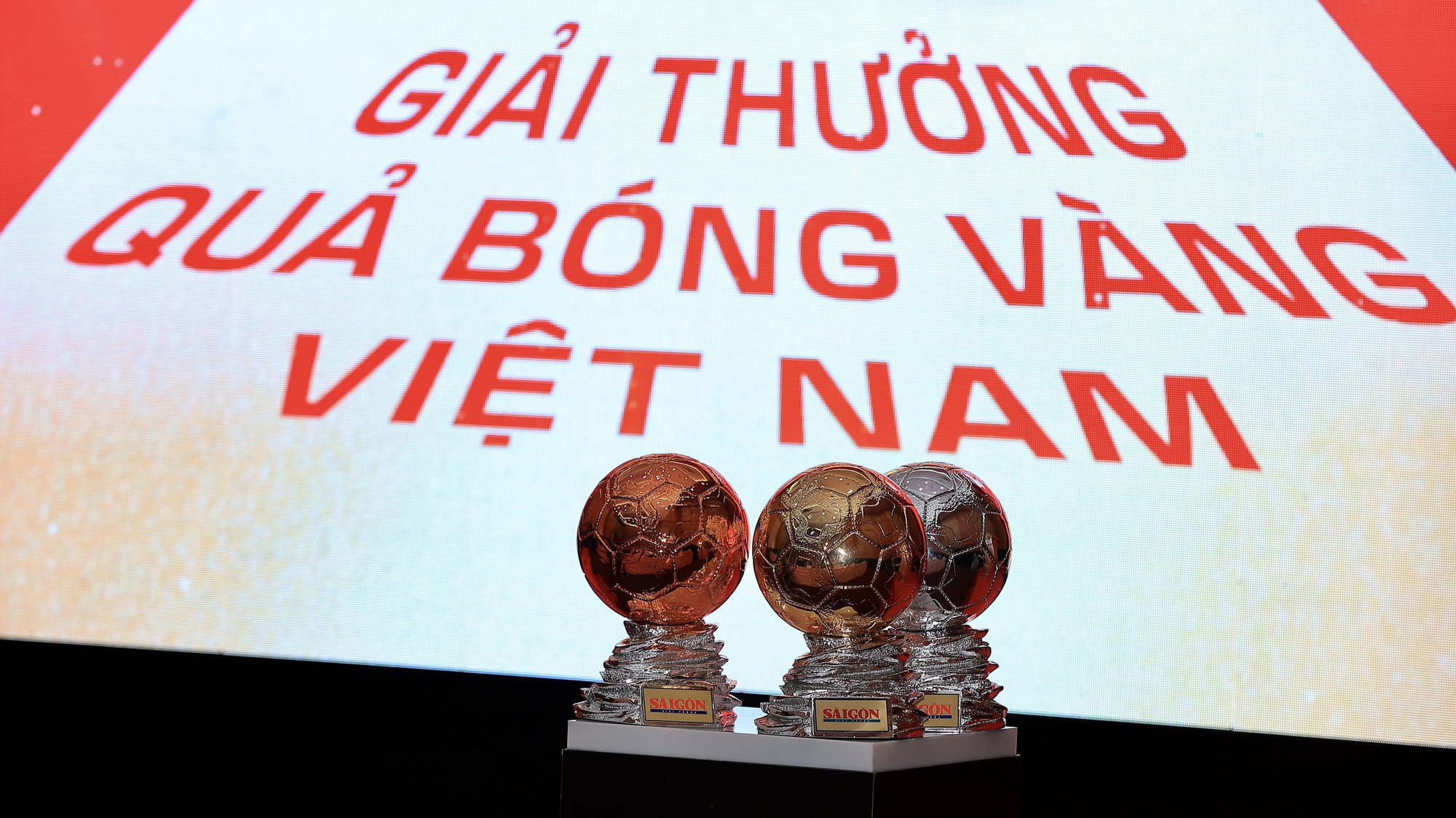 Quả bóng vàng Việt Nam 2025: Hoàng Đức - Đình Bắc đua song mã